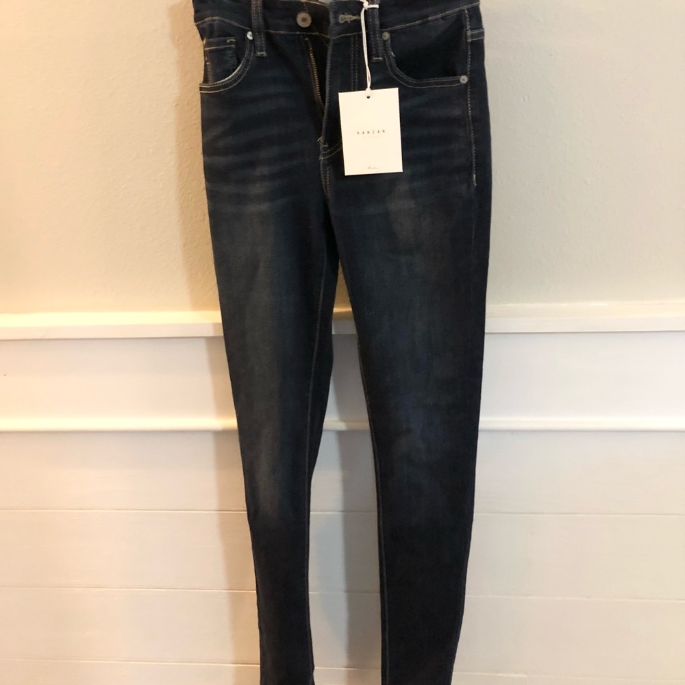 NWT size 0 Kancan skinny high rise jeans. Smoke and pet free home.